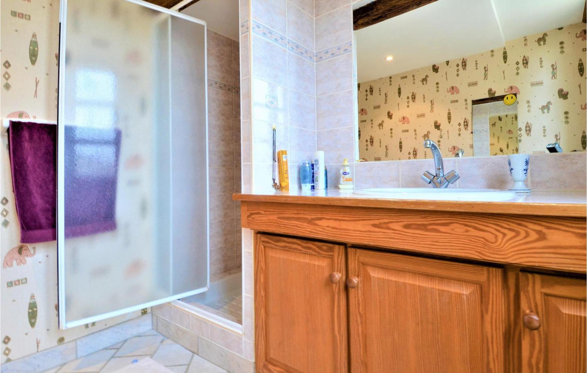 4 Bedroom Lovely Home In Marguerittes Exterior foto